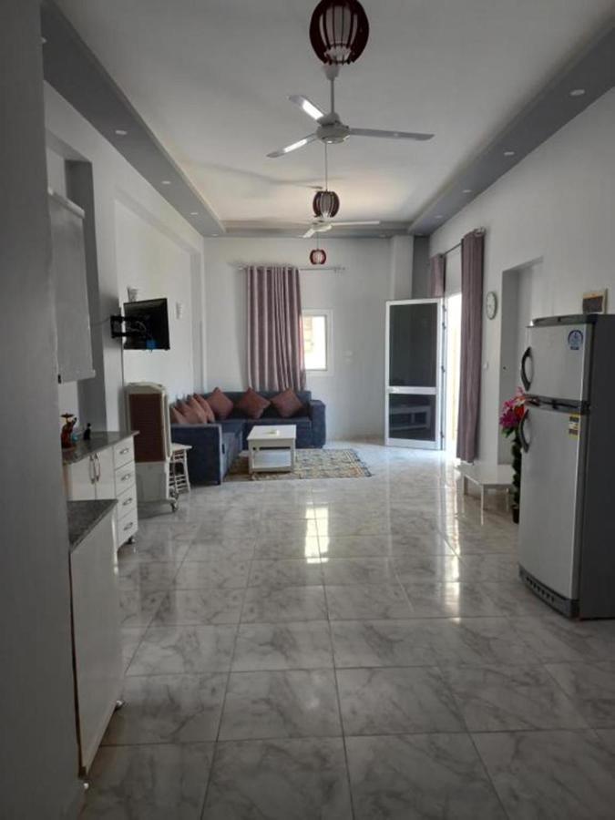 Nefertarie Guest House Luxor Exterior foto