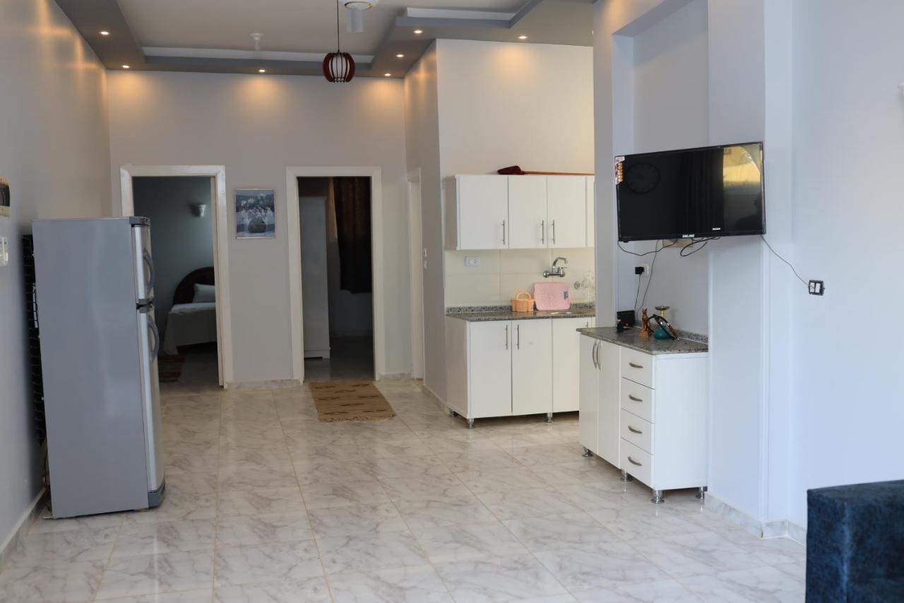 Nefertarie Guest House Luxor Exterior foto