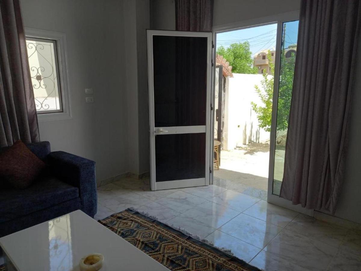 Nefertarie Guest House Luxor Exterior foto