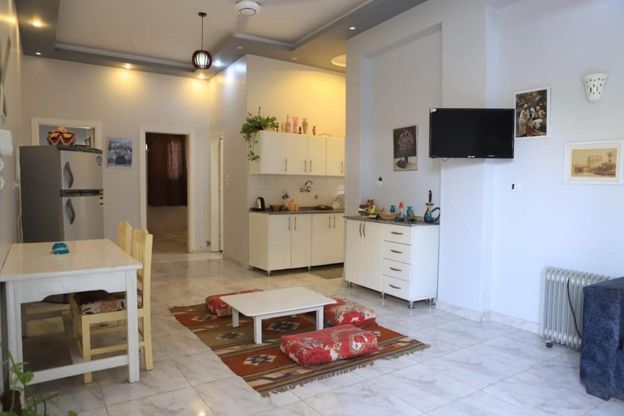 Nefertarie Guest House Luxor Exterior foto